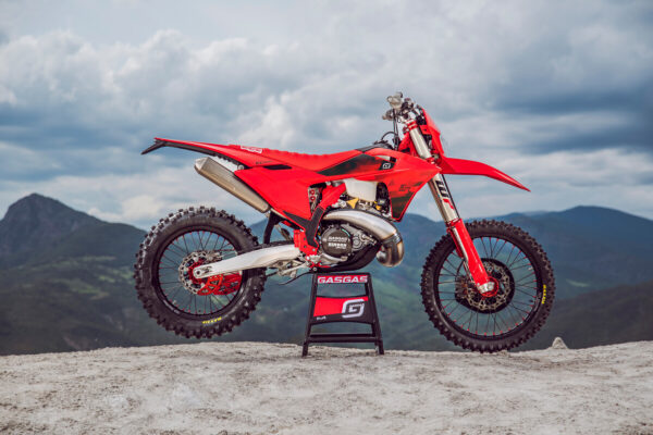 GASGAS EC 300 TBI 2026  KOHE OLEMAS!