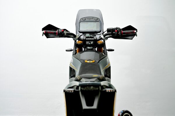 AJP PR7 650 ADVENTURE GOLD EDITION ÖHLINS